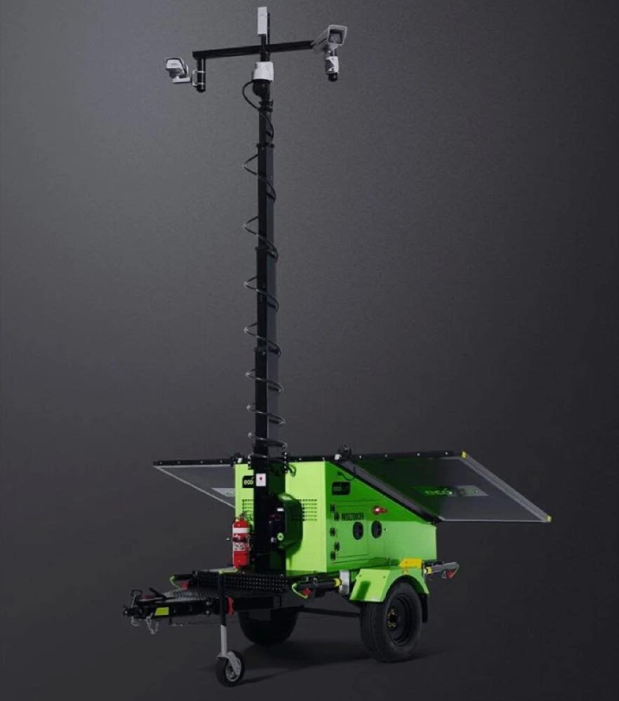 Mobile surveillance tower with mast raised